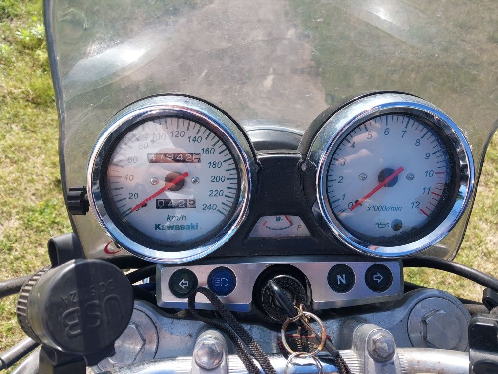 Kawasaki zr7 2001r