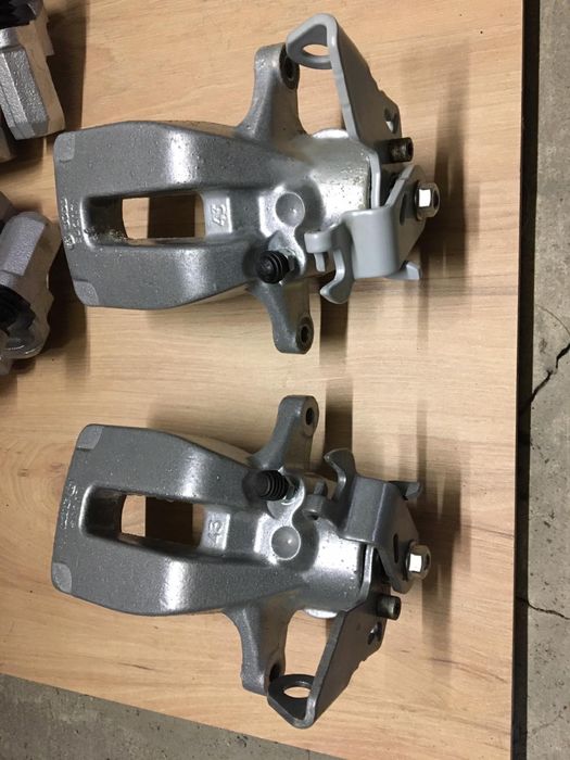 Задні супорта ауди А6 С5 кватро , фольцваген Б5 + повний привід