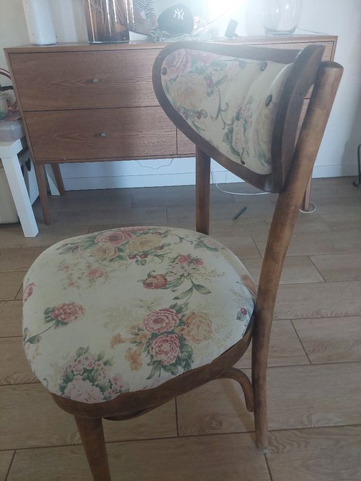 Stare krzesło zapraszam