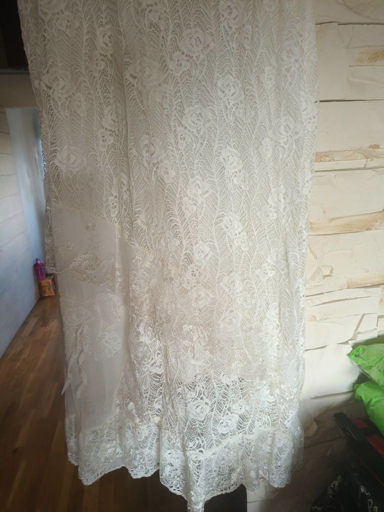 Piękna nowa koronkowa sukienka Boho