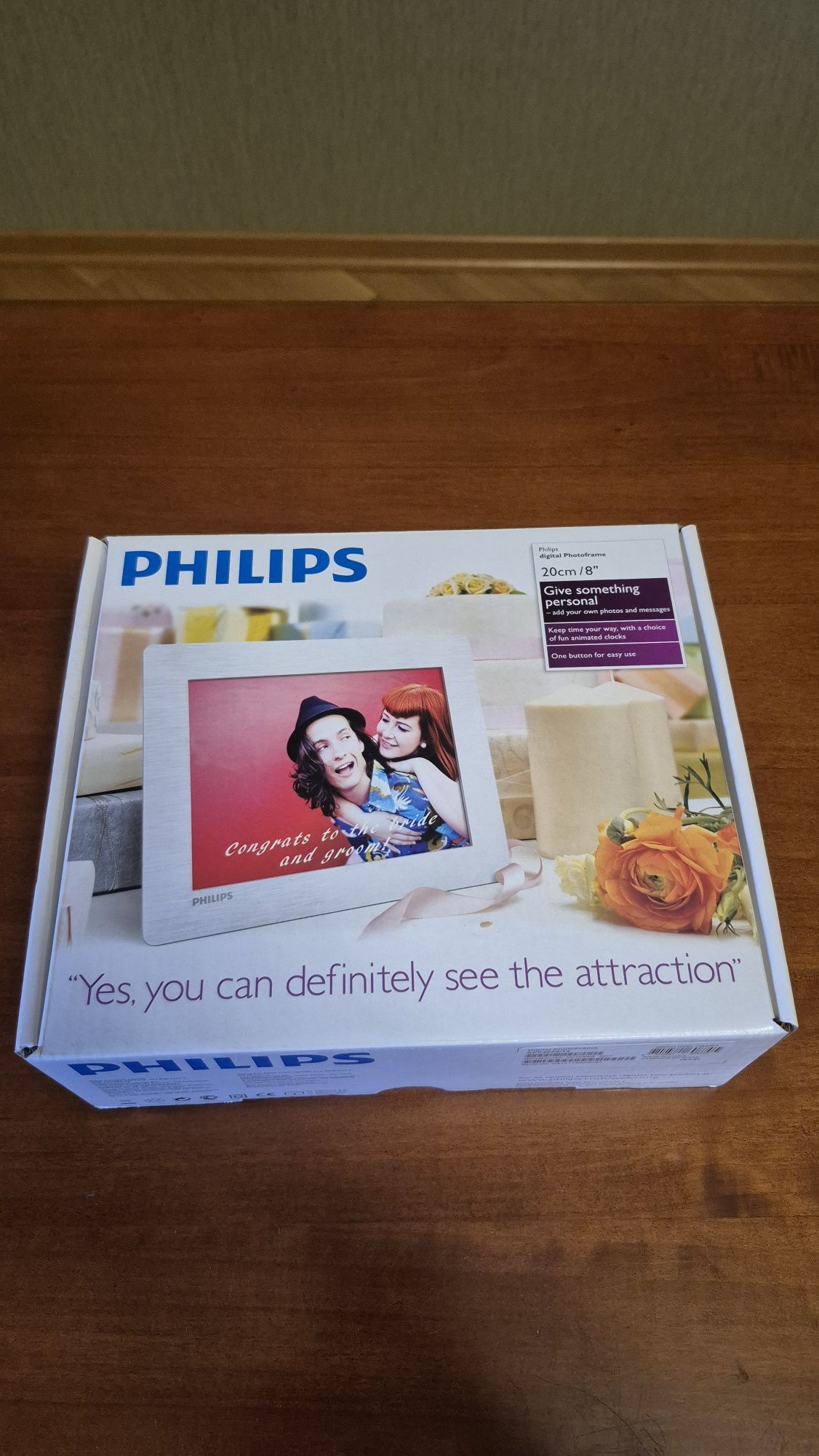 Цифровая фоторамка Philips SPF 4628/12. 20 cm/8".