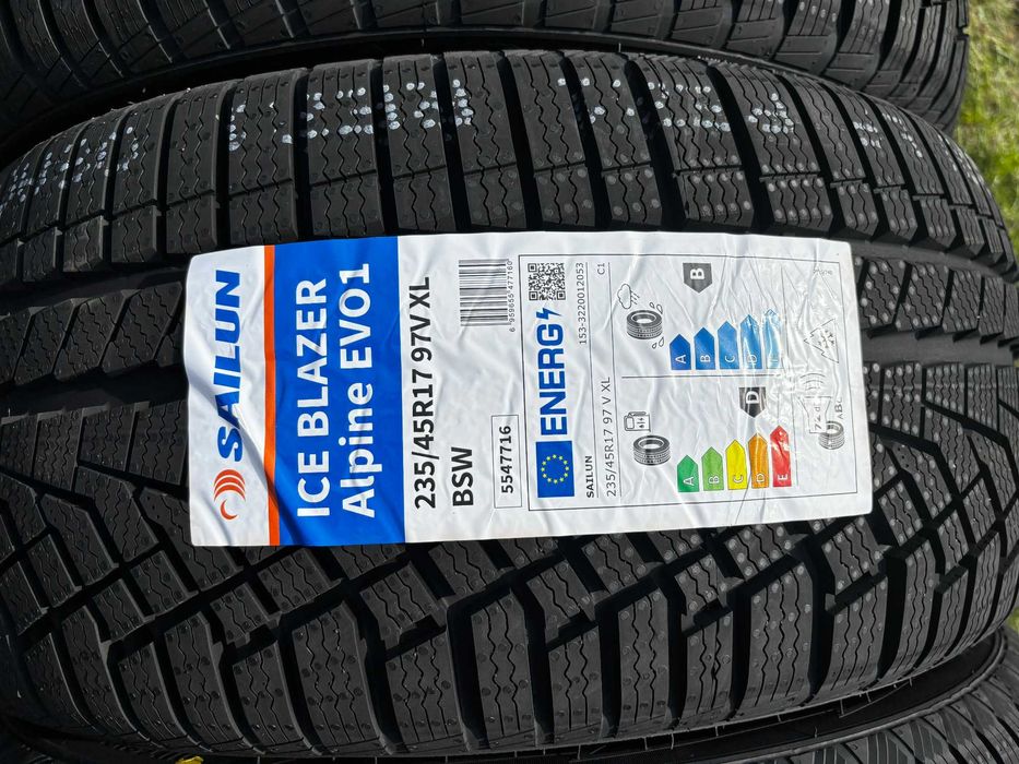 Okazja opony zimowe 235/45R17 97W SAILUN ICE BLAZER ALPINE EVO1 2025