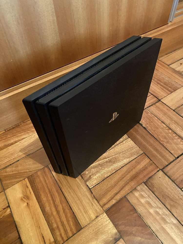 Ps4 Pro como nova