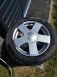 Alufelgi 15 z oponami letnimi Ford