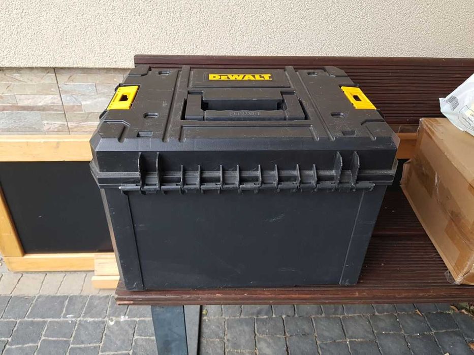 Skrzynka systemowa DEWALT TSTAK VI