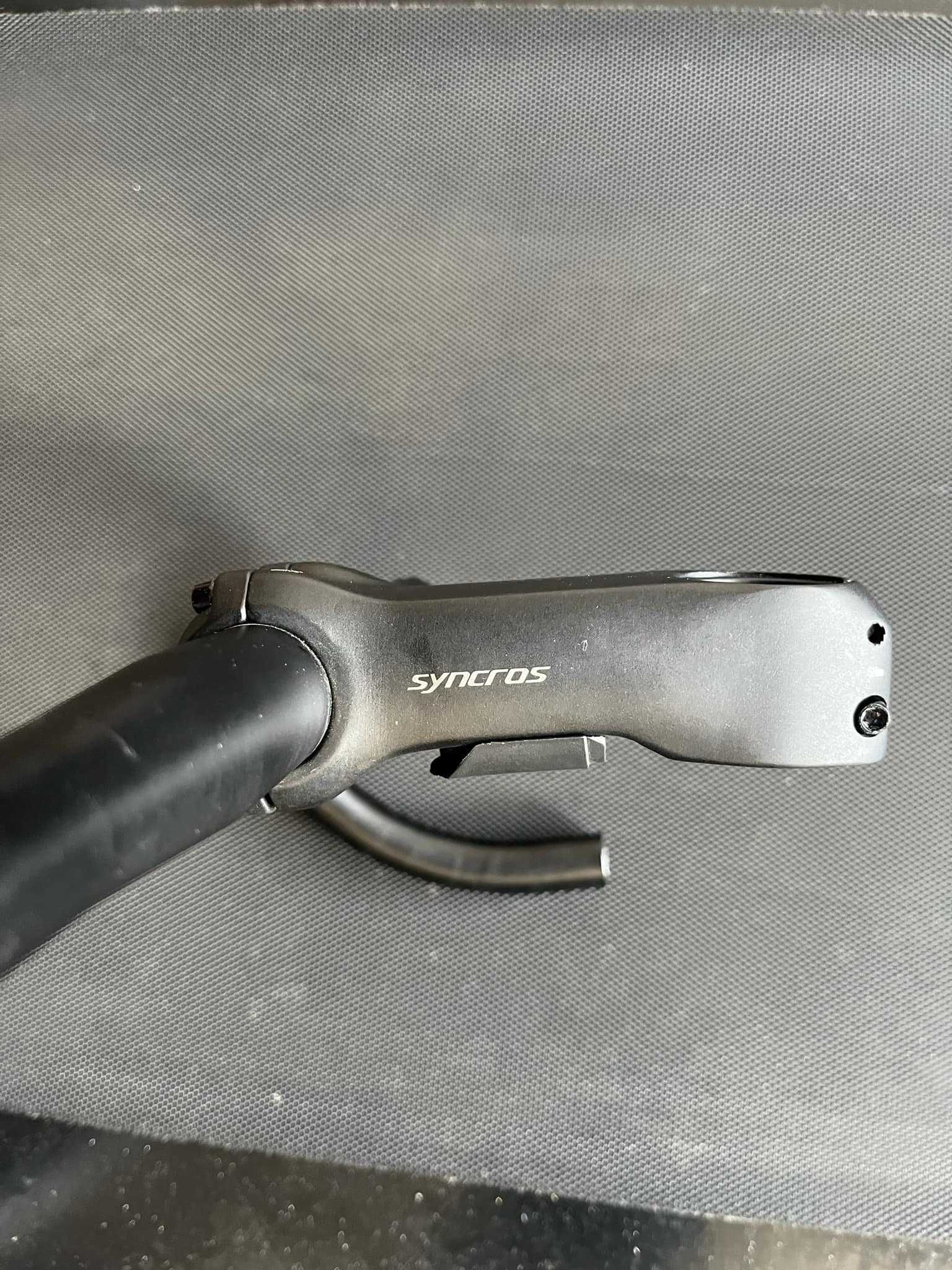 Mostek Syncros RR2.0, 110mm.