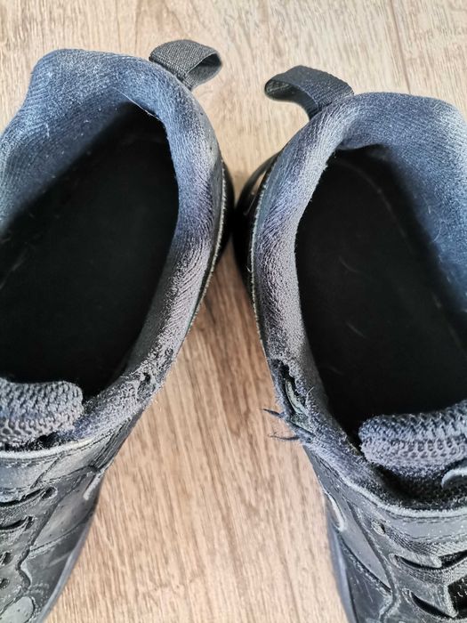 Czarne wiosenne buty sportowe Nike roz. 32