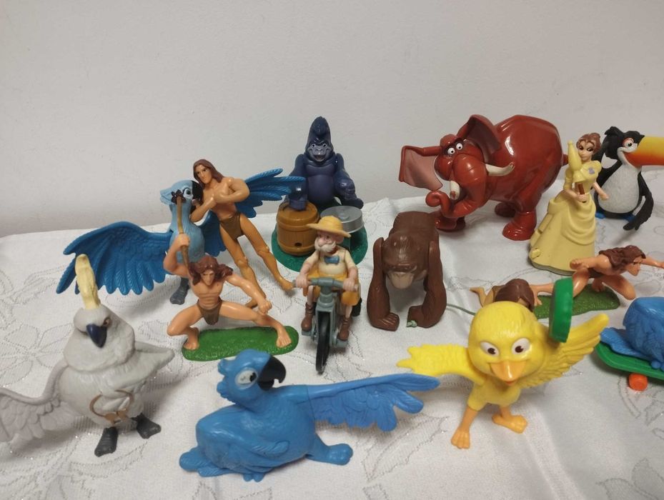 Figurki z bajek Disney Tarzan oraz Rio