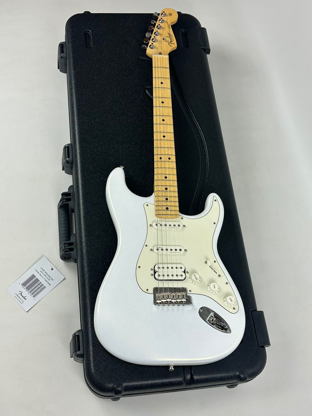 Fender American Stratocaster Juanes Ultra  (NEW,HSS, 2000$)