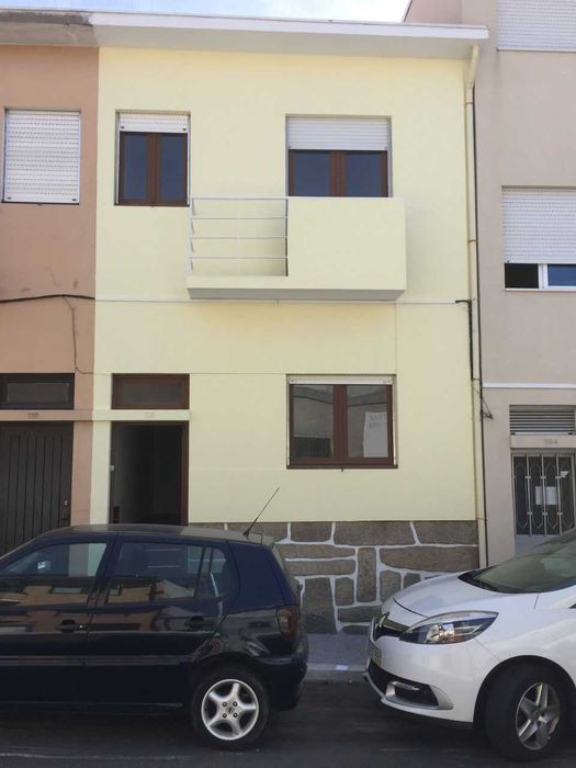 Moradia T2 na Areosa, Rio Tinto para arrendar