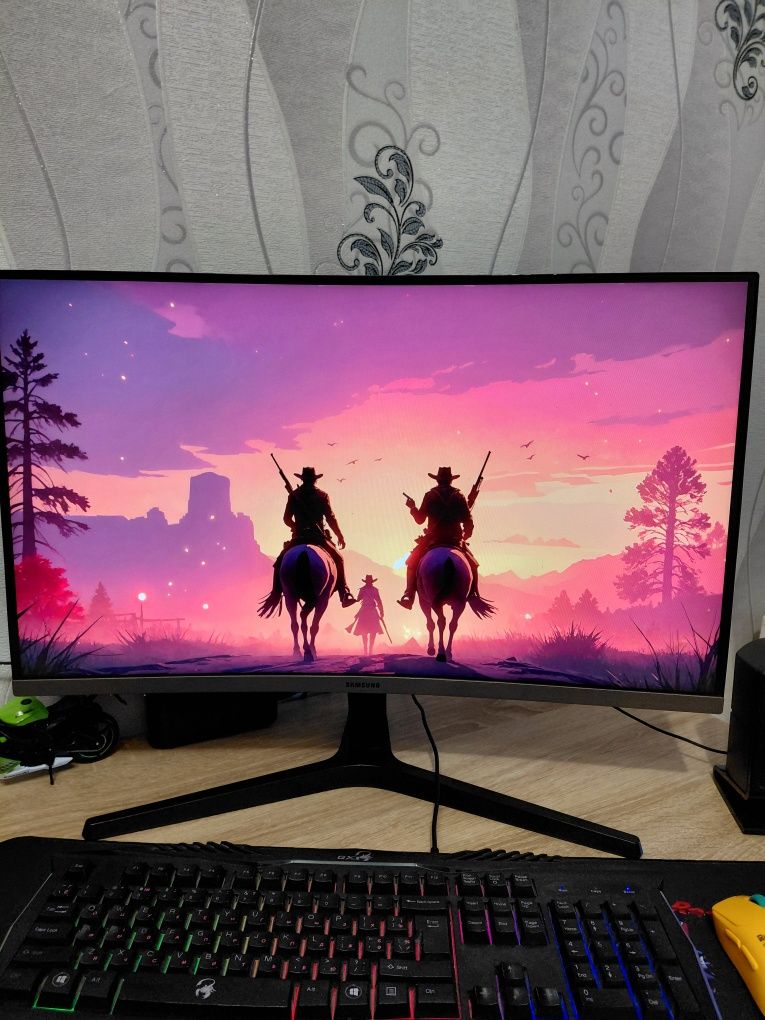 Samsung C27R500 Curved Monitor