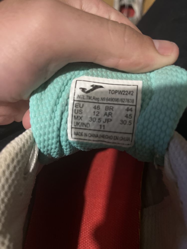 sapatos futsal, usados poucas vezes