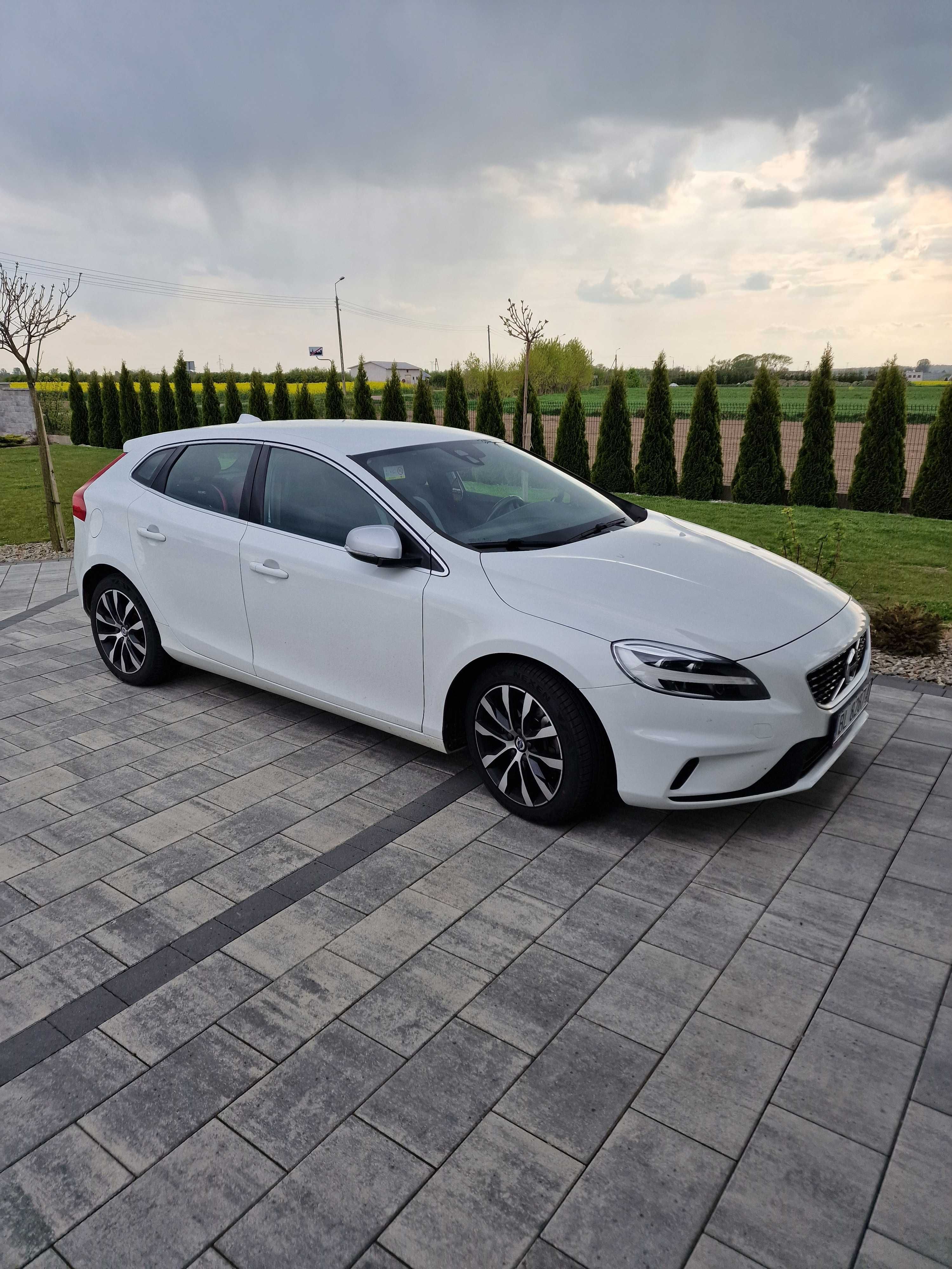 Volvo v40 sport  150KM D3 DIESEL R-design