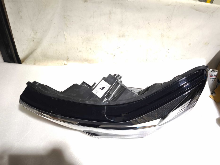 Lampa lewy przód Lewa Led Pure Vision Renault Captur Full Hybrid 24-