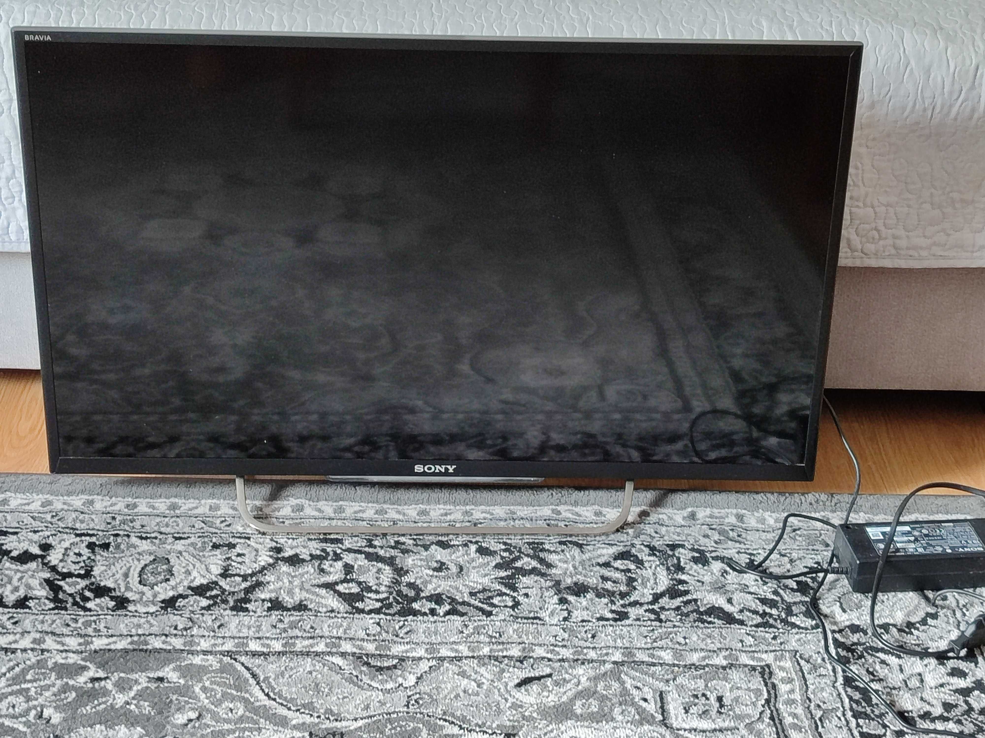 Telewizor Sony 32" cale- model KDL-32W705B - Używany