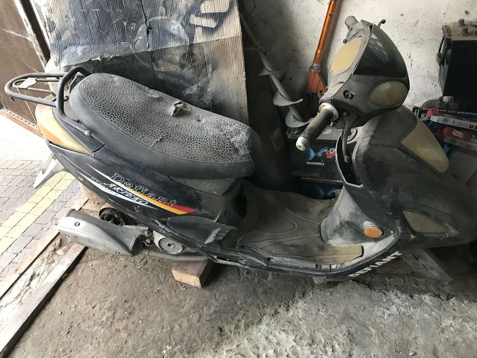 Продам скутер Defiant 50