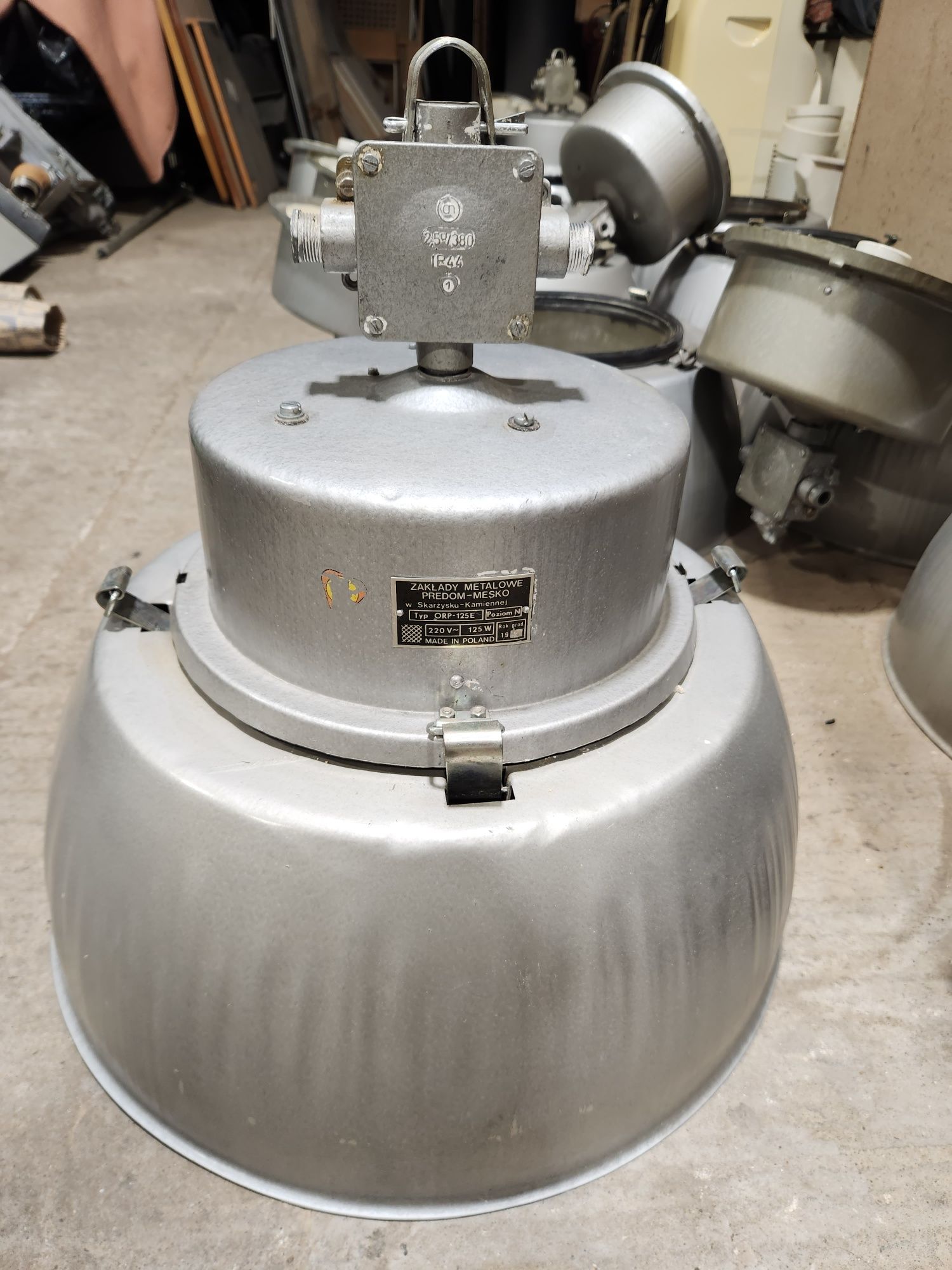 Lampa klosz PRL loft warsztatowa