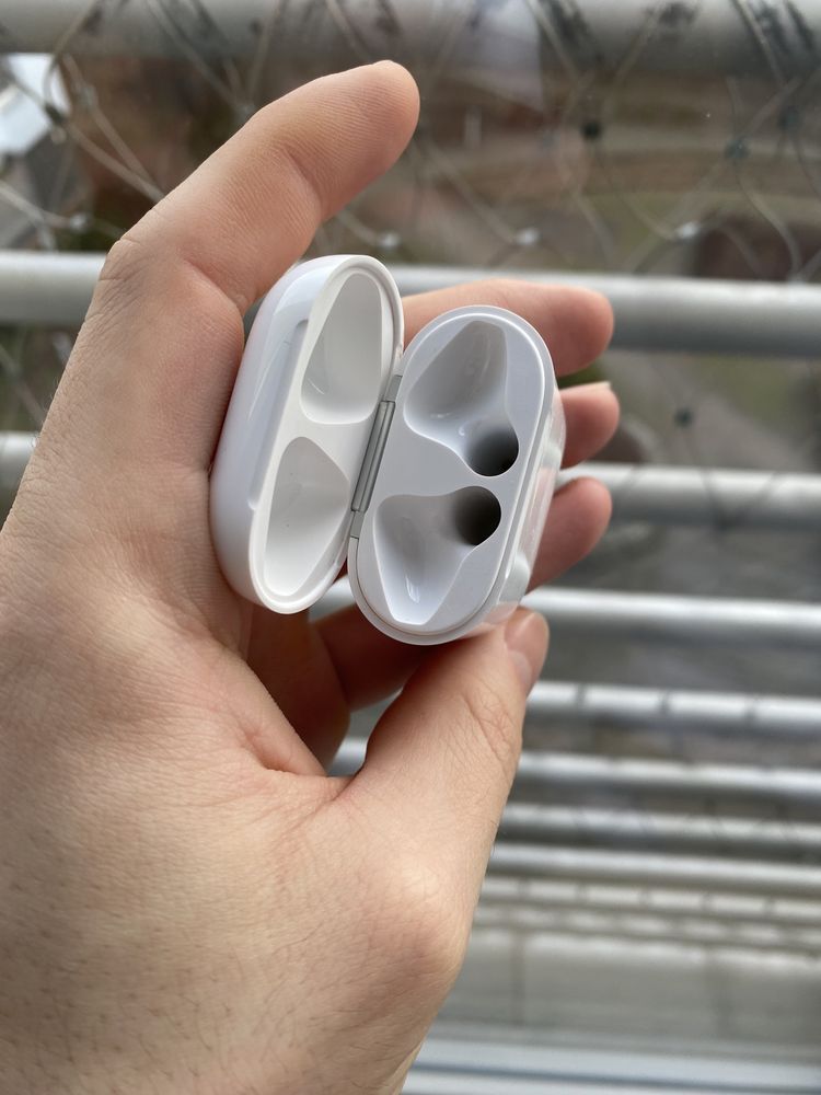 Etui Box ładujące Airpods 2  A1938 z ładowaniem bezprzewodowym