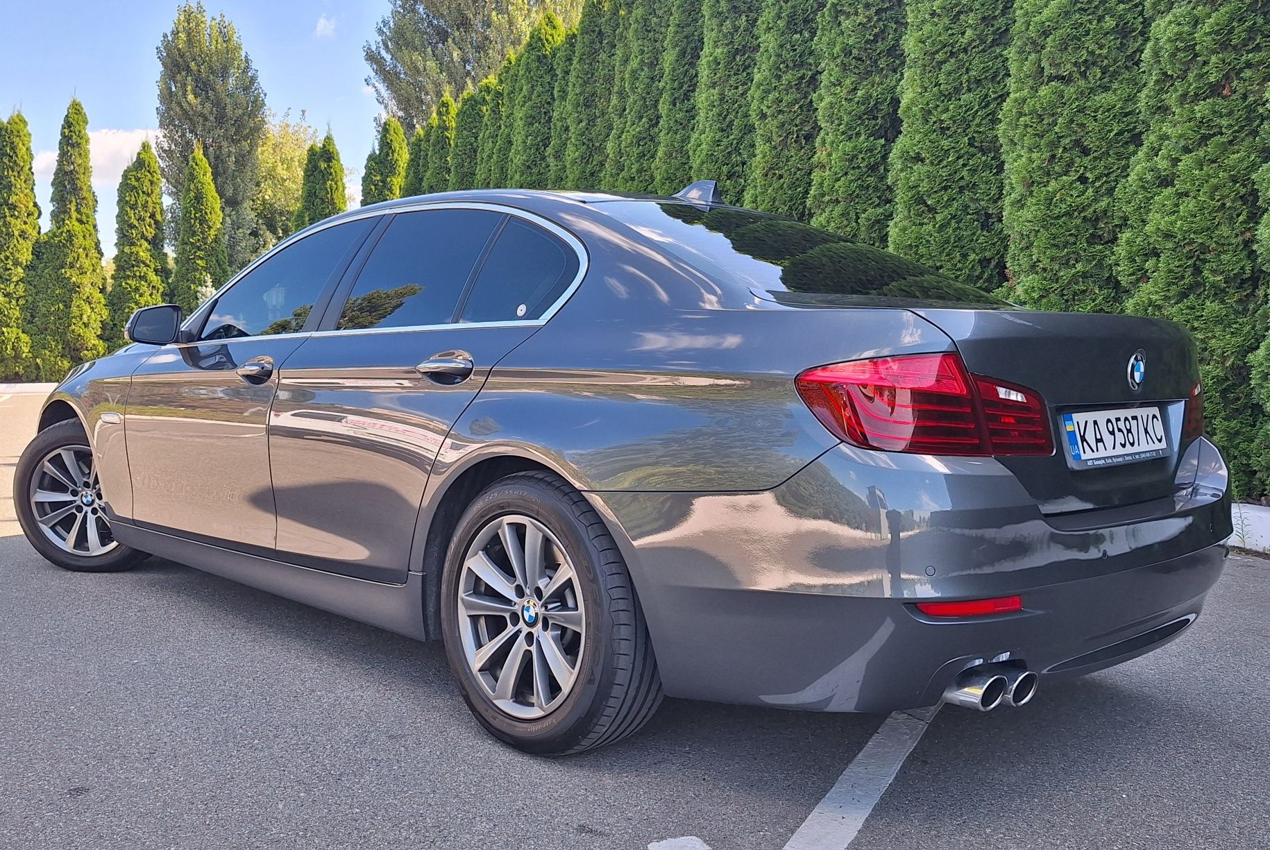 BMW 520 i, бензин офіційна