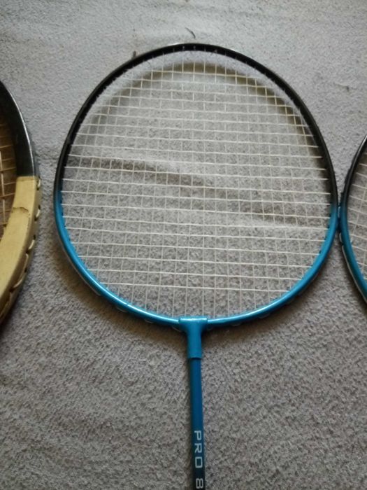 Rakieta tenisowa i do badmintona