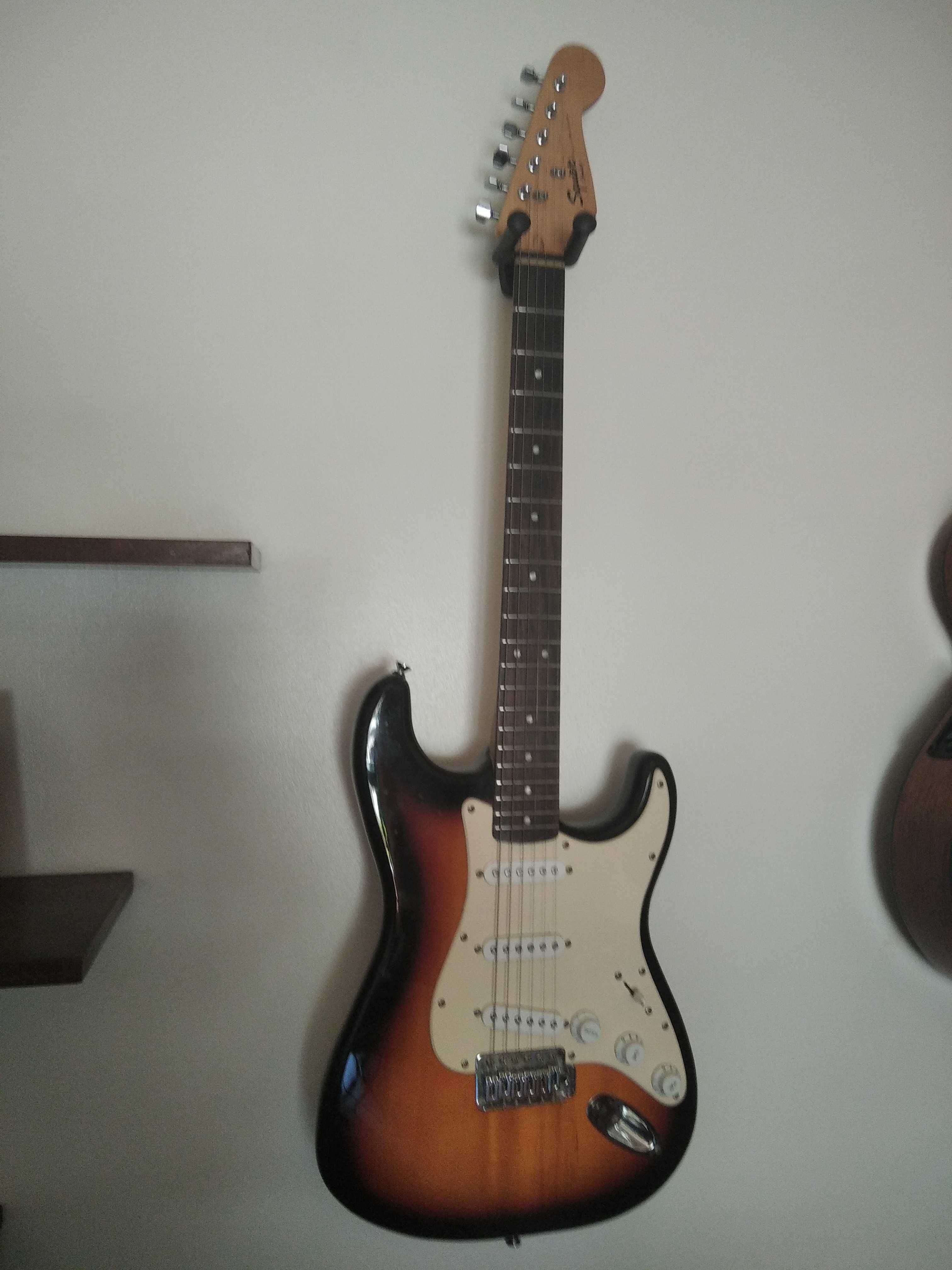 Guitarra electrica Fender Squire Bullet Start