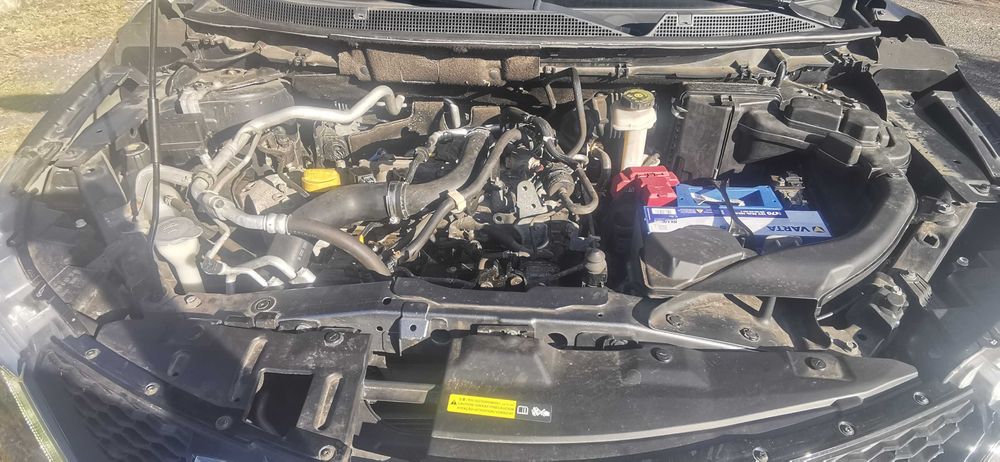 Nissan Qashqai 1,2 benzyna
