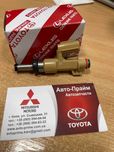 Форсунка топливная Toyota Sequoia Tundra Land Cruiser 200 Lexus LX 570