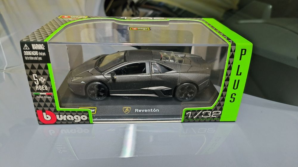 Bburago Lamborghini Reventón - 1:32 Burago