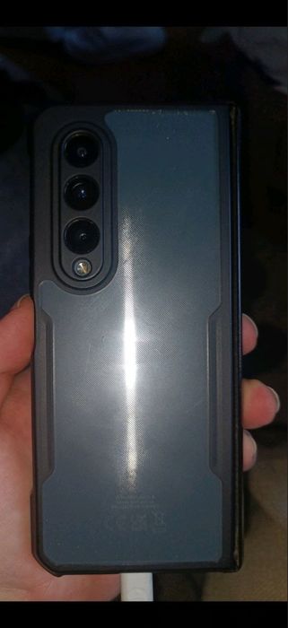 Samsung Galaxy z fold 4 внутрішній дисплей дефект