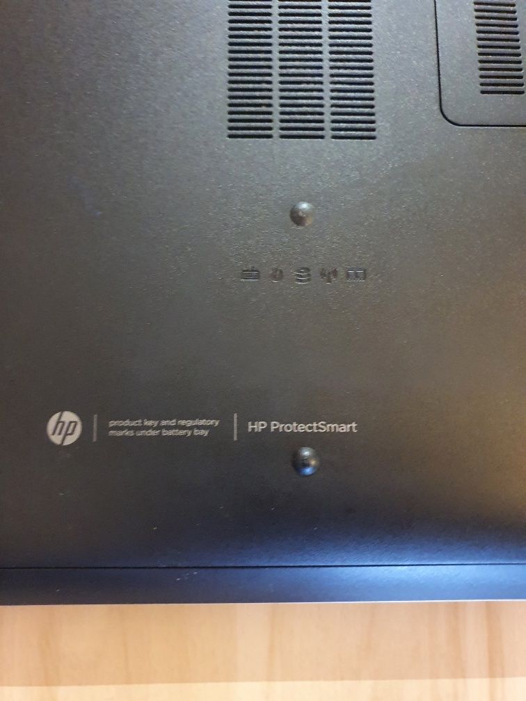 Laptop HP Pavillion 17 notebook PC, AMD proc z rosyjskiej klawiaturę