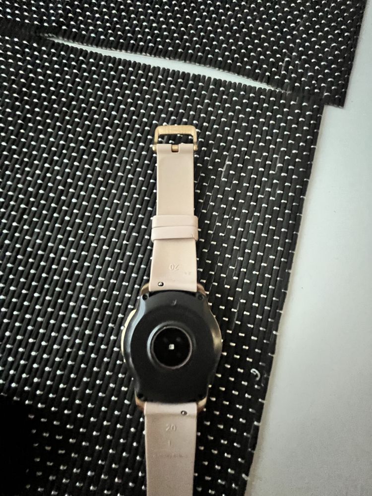 SAMSUNG Galaxy Watch SM-R810