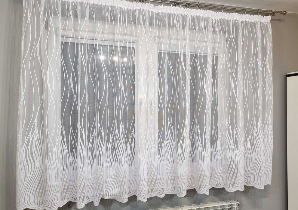 Firanka żakardowa krótka 4 m x 177. Szycie na wymiar.