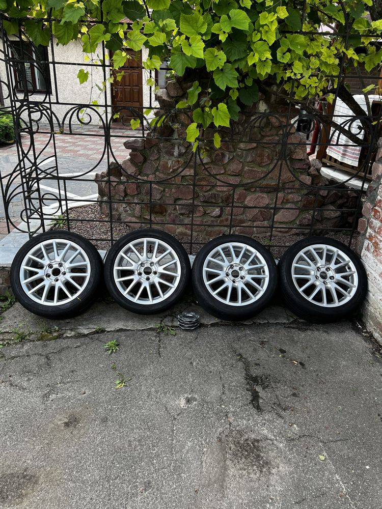 Диски Volkswagen Golf GTI GTD + літні шини Sava