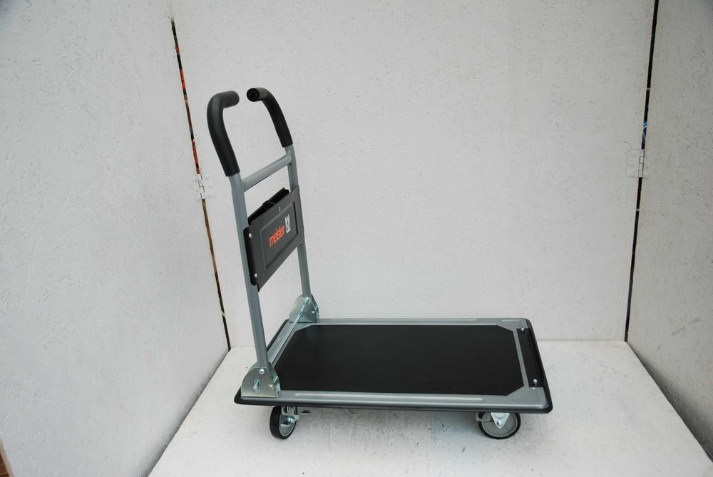 Mały wózek ogrodowy ,składany