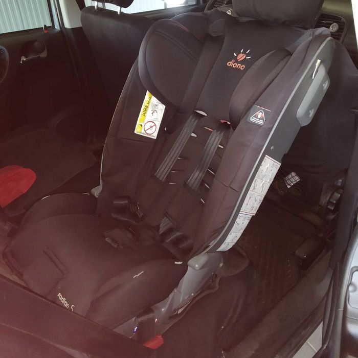 Fotelik samochodowy Diono Radian 5 (RWF)