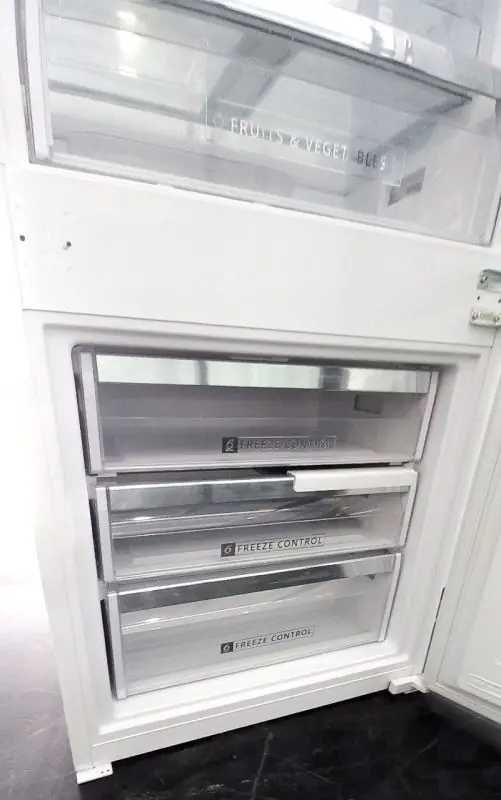 Холодильник встраиваемый 
Whirlpool SP40 801 EU