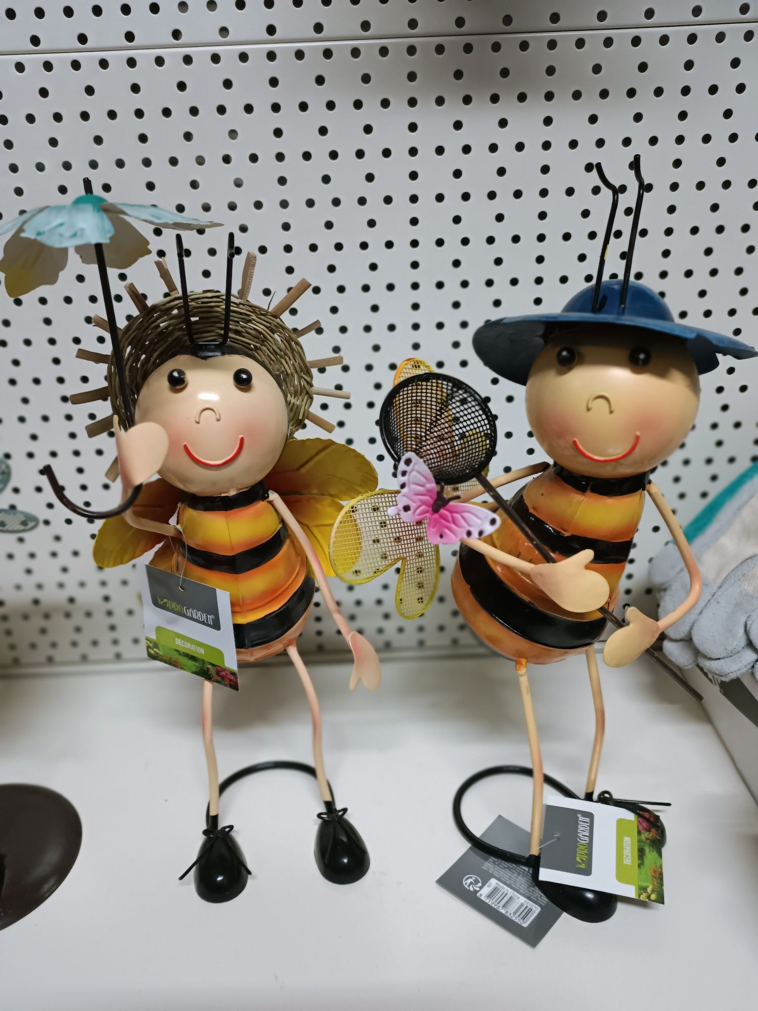 Figurki metalowe pszczółki