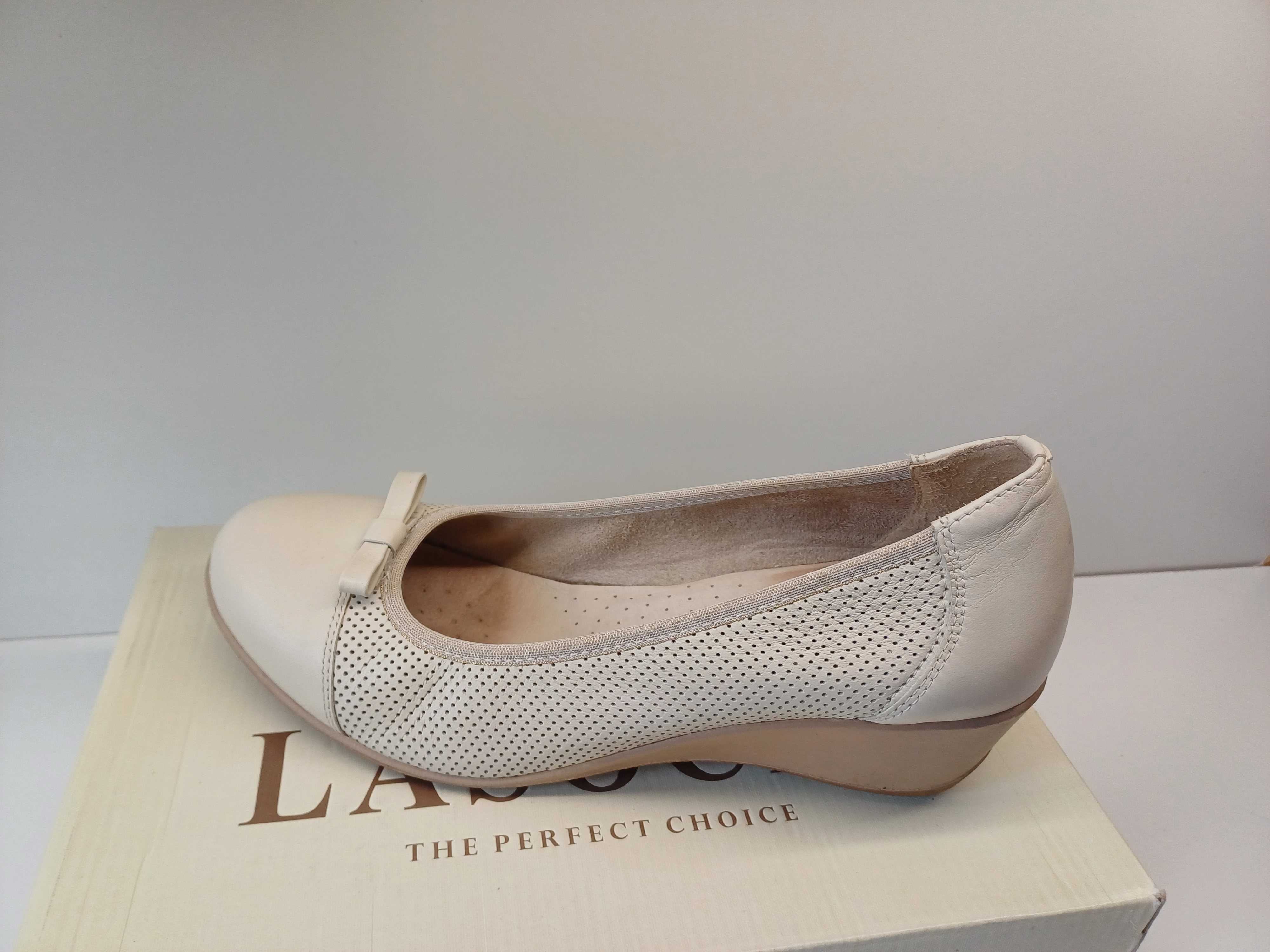 LASOCKI buty damskie czółenka r. 39 skóra _ BEŻ _ koturn