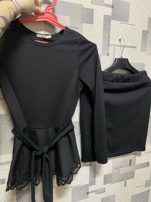 Костюм, сукні святкові жіночі 52 р