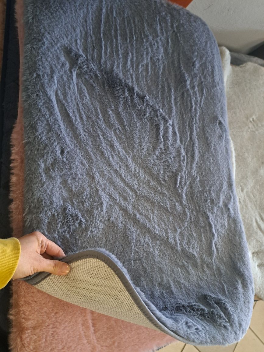 Dywanik dywan do prania 50x80 szary rabbit bardzo miły antypoślizgowy