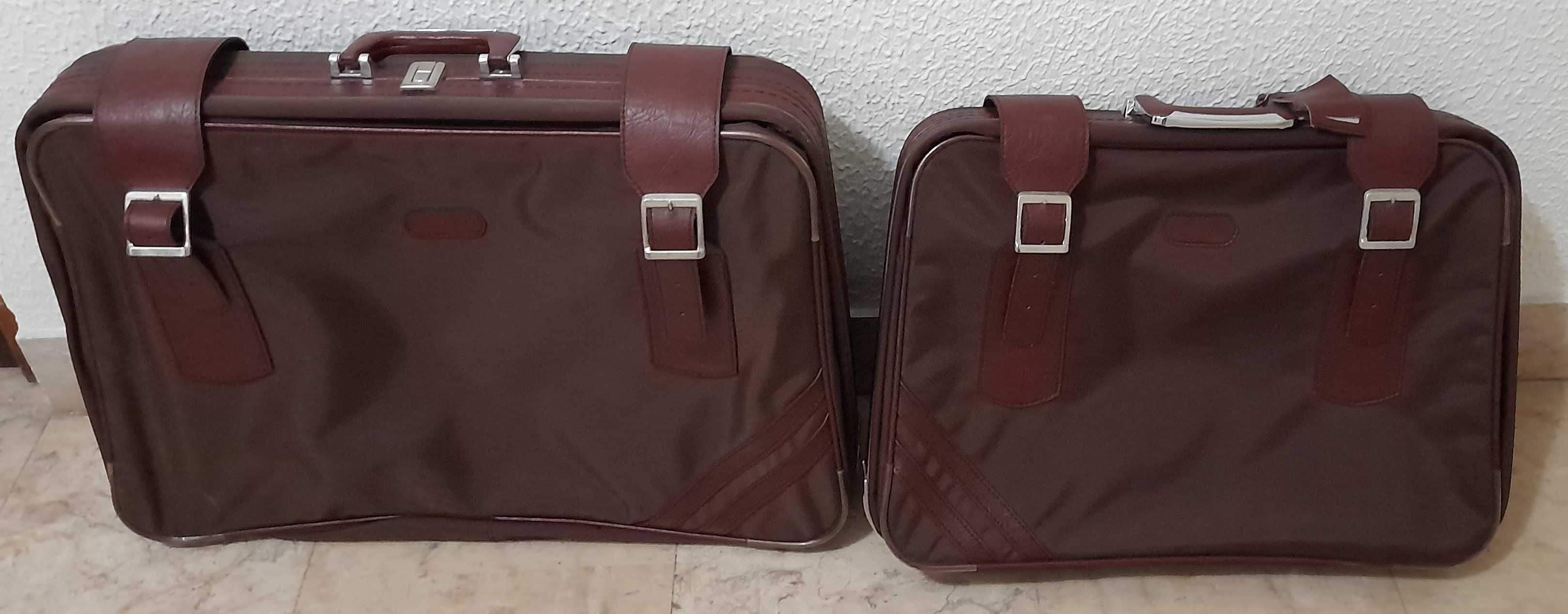 Vendo conjunto de 2 malas de viagem