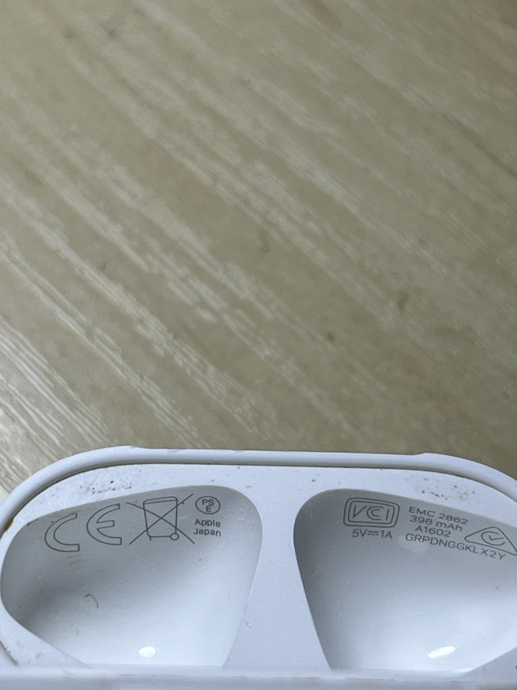 Air Pods 2 кейс оригінальний