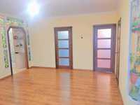 Продам 3-х кімнатну квартиру з сучасним ремонтом, меблями та гаражем