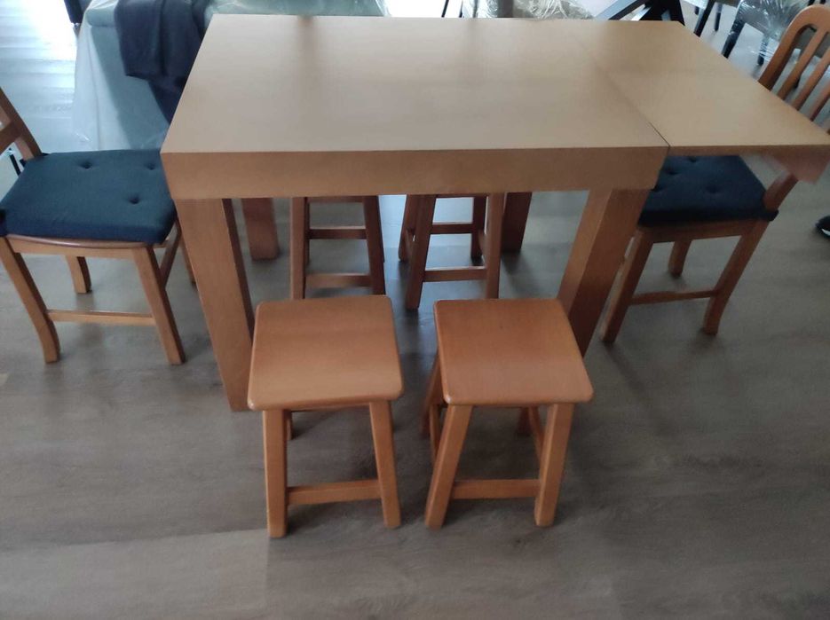 Conjunto de Mesa em pinho + 2 Cadeiras + 4 Bancos para 4 ou 6 pessoas