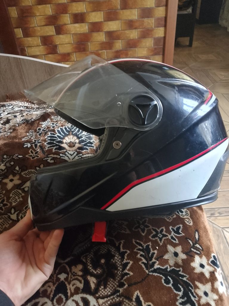 Продам шолом розмір S