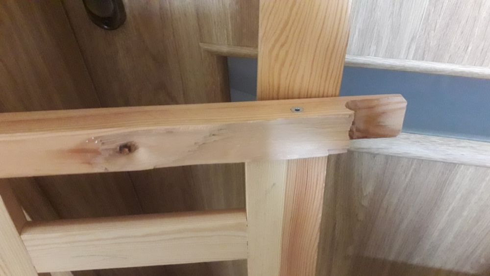 Barierka ochronna do łóżka i drabinka odbiór osobisty