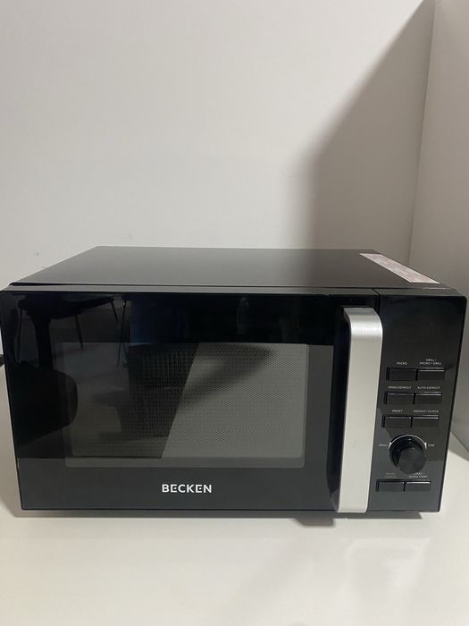 Micro-ondas BECKEN BMW4443 (25 L - Com Grill - Preto)