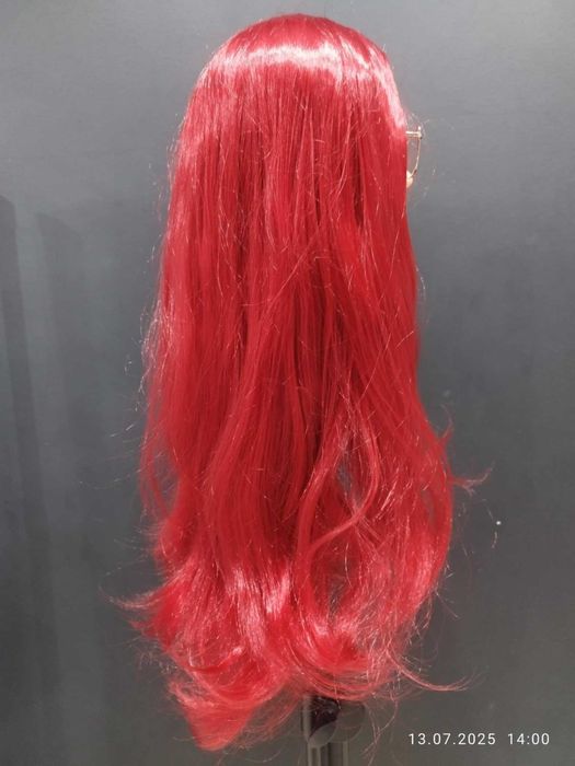 Peruka Siudus. Włosy delikatnie falowane, długie