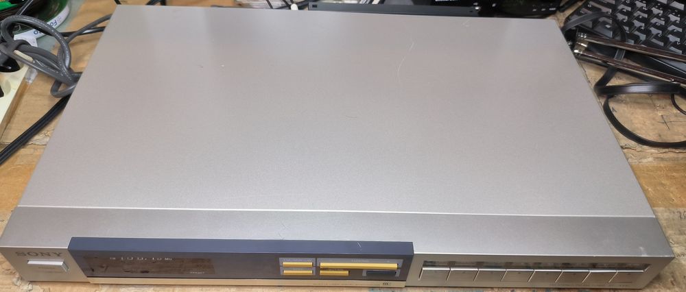 Tuner cyfrowy Sony ST-JX44L