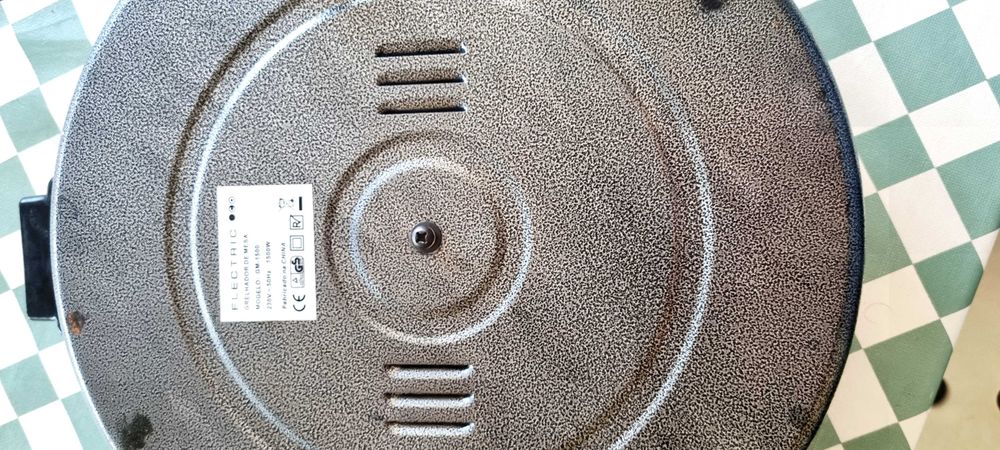 Dois grelhadores para venda em conjunto